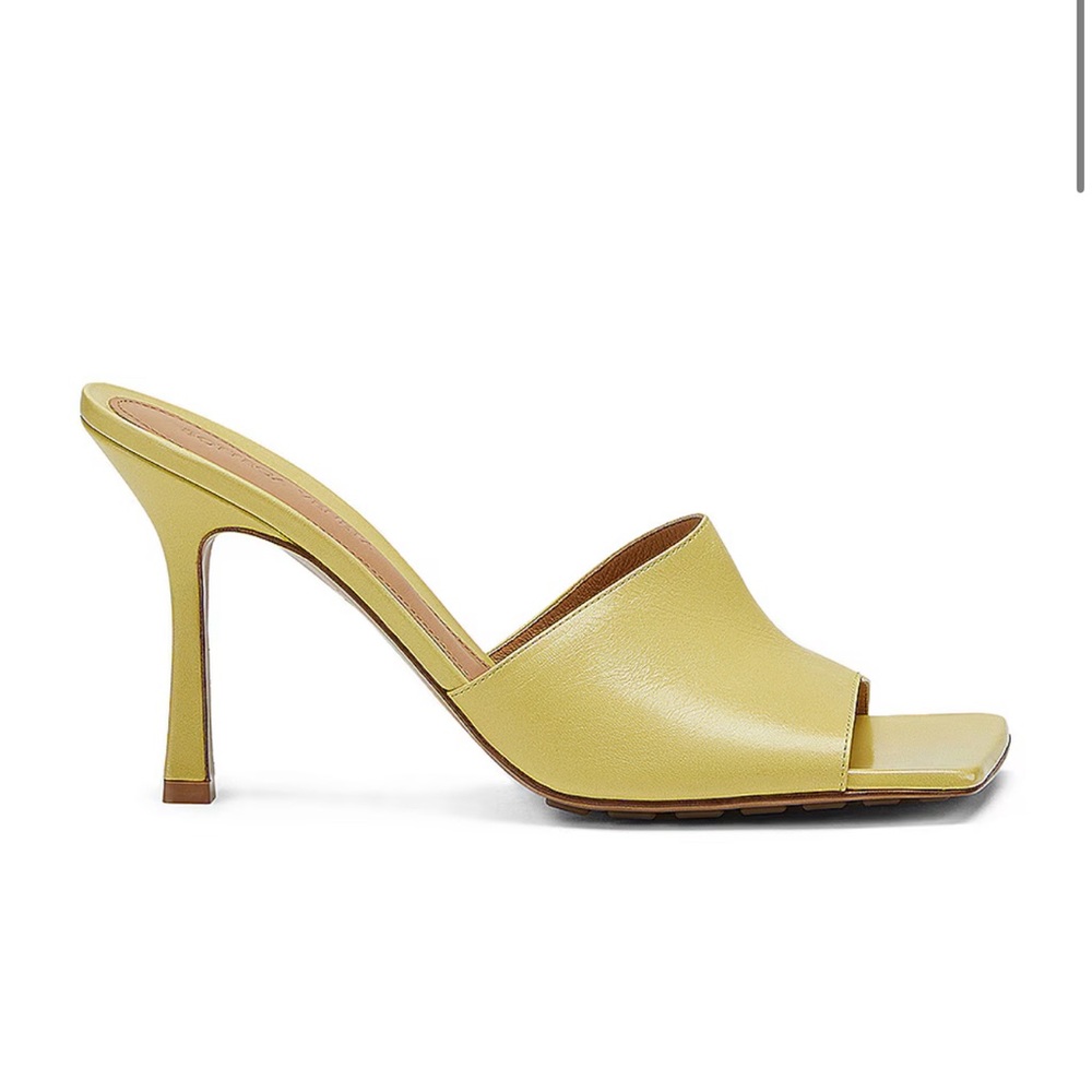 Bottega Veneta leather mules